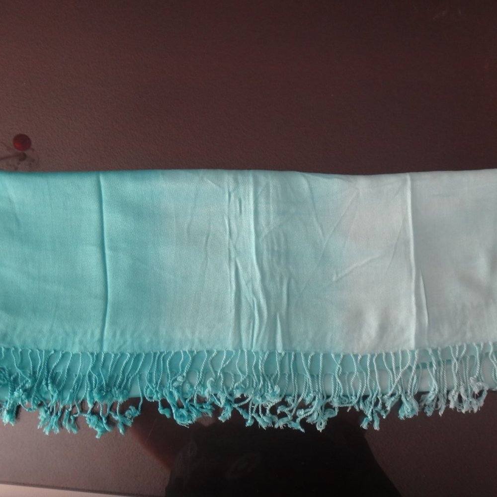 Viscose scarf - Picture 6 of 6